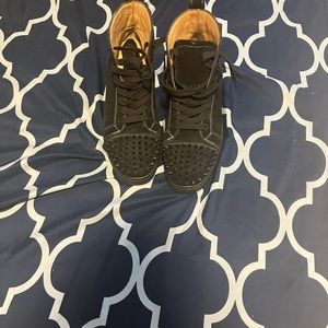 Red bottom’s black suede size 9